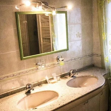 Bed and Breakfast V. Milon Κρότωνας